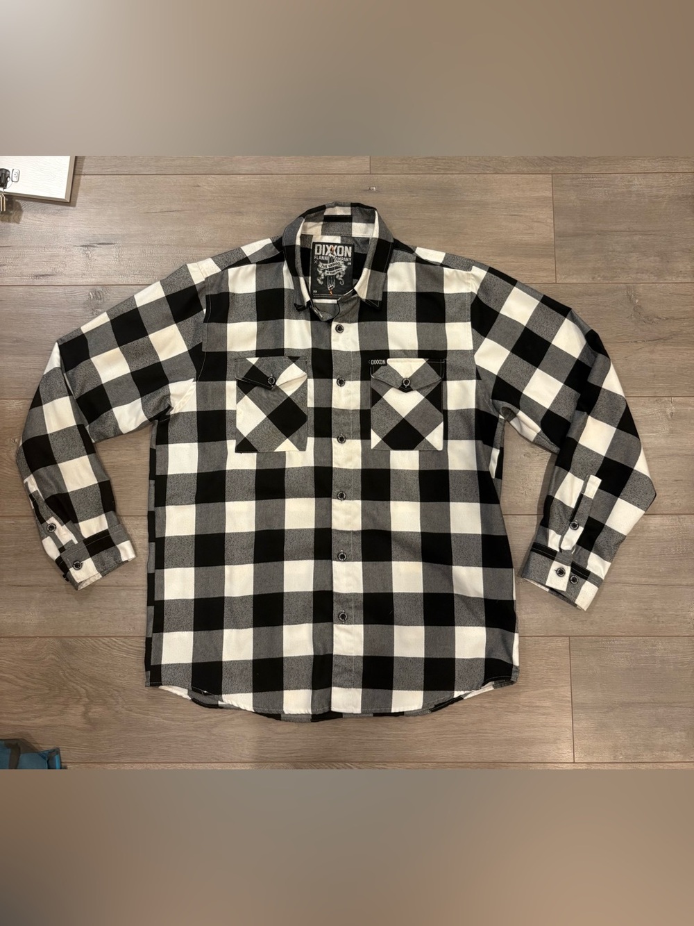 Dixxon Flannel Gringo Long Sleeve Button Shirt Large Mens Black White Plaid